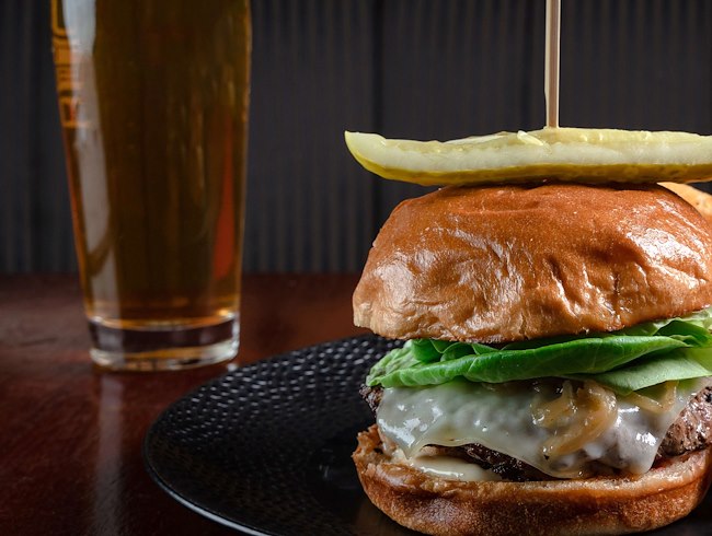 $20 Diva Burger & Beer Special